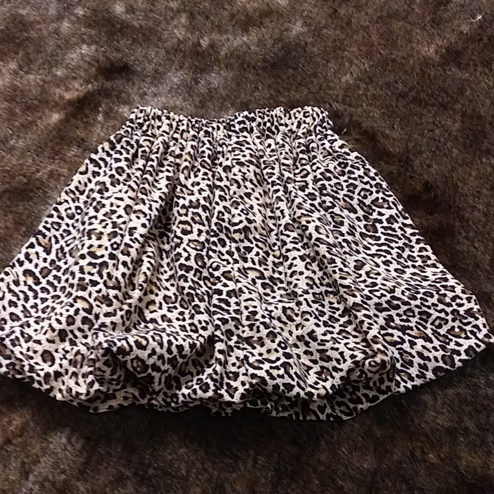 Leopard skirt